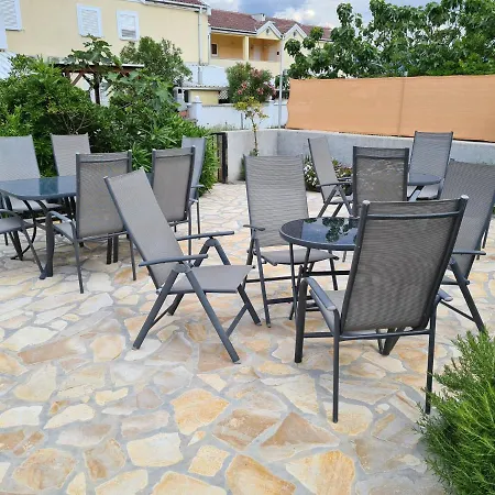 Dupin Apartman *